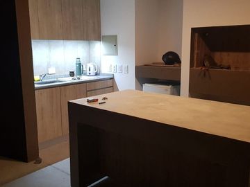 CASA EN VENTA 1 DORMITORIO FISHERTON