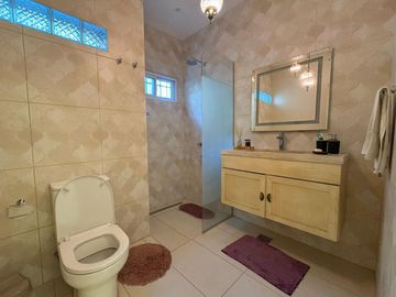 CASA 1 DORMITORIO VENTA ALVEAR CON PATIO