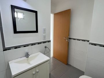 DOS AMBIENTES LUMINOSO CON BALCON - Almagro Norte