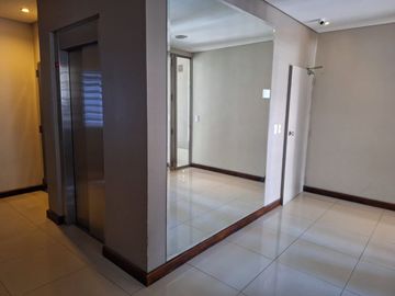 DOS AMBIENTES LUMINOSO CON BALCON - Almagro Norte