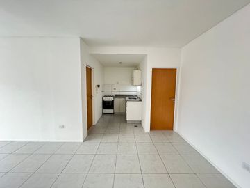 DOS AMBIENTES LUMINOSO CON BALCON - Almagro Norte
