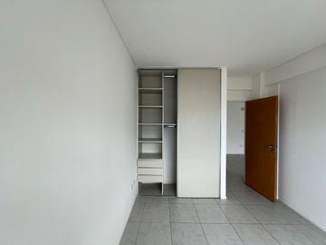 DOS AMBIENTES LUMINOSO CON BALCON - Almagro Norte