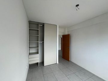 DOS AMBIENTES LUMINOSO CON BALCON - Almagro Norte
