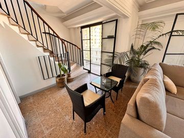 VENTA DEPTO. DUPLEX AMUEBLADO 4 AMB C/BALCON