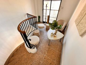 VENTA DEPTO. DUPLEX AMUEBLADO 4 AMB C/BALCON