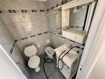 VENTA DEPTO. DUPLEX AMUEBLADO 4 AMB C/BALCON