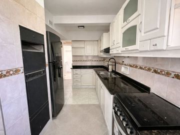 VENTA DEPTO. DUPLEX AMUEBLADO 4 AMB C/BALCON