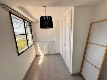 VENTA DEPTO. DUPLEX AMUEBLADO 4 AMB C/BALCON