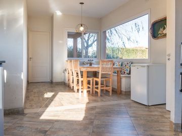 VENTA CASA 5 AMB. EL CANTÓN ISLAS, ESCOBAR PERMUTA