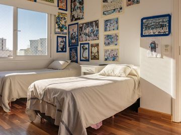 VENTA CASA 5 AMB. EL CANTÓN ISLAS, ESCOBAR PERMUTA