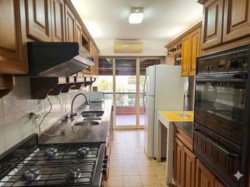 Vendo Depto 3 dorm con Balcón y Cochera en Nva Cba