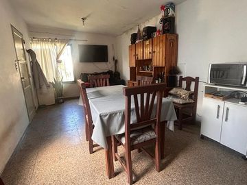 CASA A RECICLAR EN RESIDENCIAL  VELEZ SARFIELD