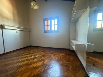 CASA VENTA TOLOSA 3 DORMITORIOS PATIO APTO BANCO