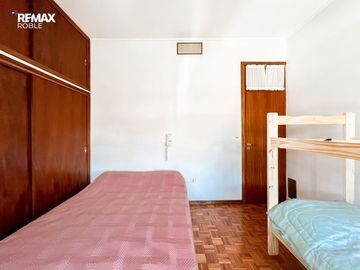 CASA EN VENTA LA LOMA LA PLATA 4 DORMITORIOS