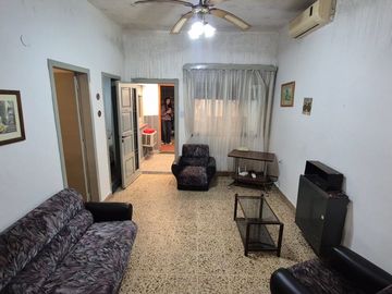 VENTA CASA LOTE PROPIO CON GALPON EN WILDE 10 X 46