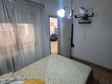 VENTA CASA LOTE PROPIO CON GALPON EN WILDE 10 X 46