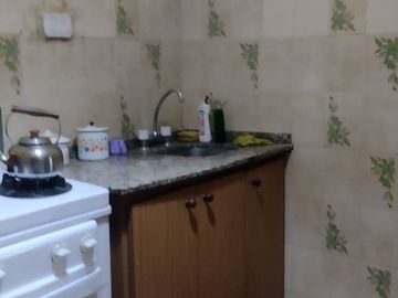 CASA EN VENTA IDEAL PARA 2 FLIAS, SUIPACHA AL 2900