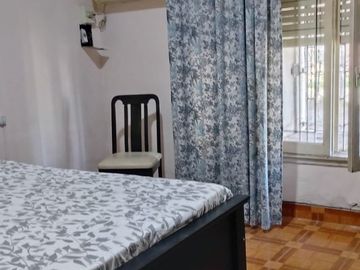 CASA EN VENTA IDEAL PARA 2 FLIAS, SUIPACHA AL 2900