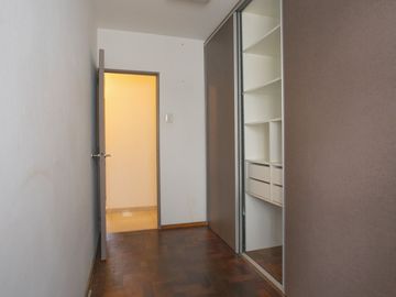 VENTA DPTO DOS DORMITORIOS + COMODÍN RECICLADO