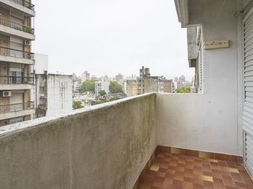 VENTA DPTO DOS DORMITORIOS + COMODÍN RECICLADO