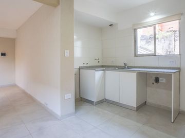 VENTA PH 2 DORMITORIOS QUINCHO PATIO RECICLADO