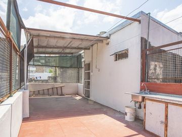 VENTA PH 2 DORMITORIOS QUINCHO PATIO RECICLADO