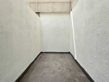 DEPTO 2 AMB CON 2 PATIOS - PARQUE CHACABUCO