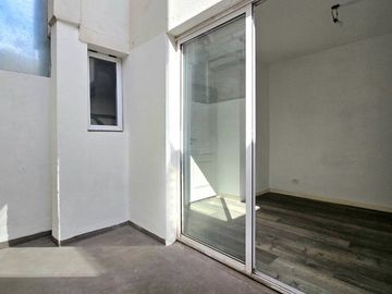 DEPTO 2 AMB CON 2 PATIOS - PARQUE CHACABUCO