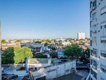 Excelente departamento 2 ambientes con balcon