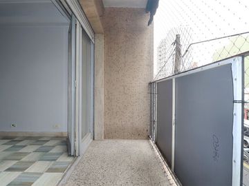 VENTA DEPARTAMENTO 4 amb. balcón Parque Chacabuco