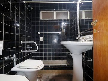 VENTA DEPARTAMENTO 4 amb. balcón Parque Chacabuco