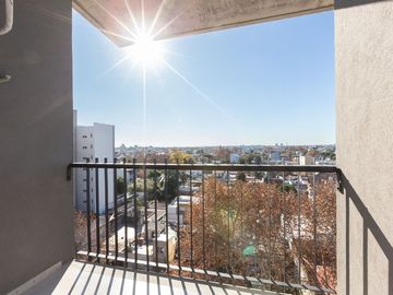 DEPTO 2 AMB A ESTRENAR CASEROS NORTE - PERMUTA