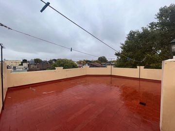 VENTA CASA 5 AMB COCHERA/PATIO/TERRAZA Z/BARRACAS.