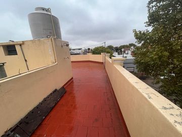 VENTA CASA 5 AMB COCHERA/PATIO/TERRAZA Z/BARRACAS.