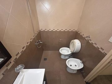 VENTA CASA 5 AMB COCHERA/PATIO/TERRAZA Z/BARRACAS.