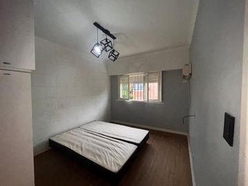 VENTA CASA 5 AMB COCHERA/PATIO/TERRAZA Z/BARRACAS.