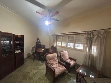 VENTA CASA 5 AMB COCHERA/PATIO/TERRAZA Z/BARRACAS.