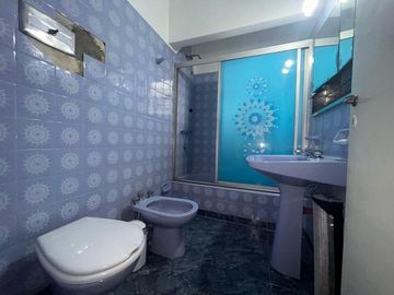 VENTA CASA 5 AMB COCHERA/PATIO/TERRAZA Z/BARRACAS.
