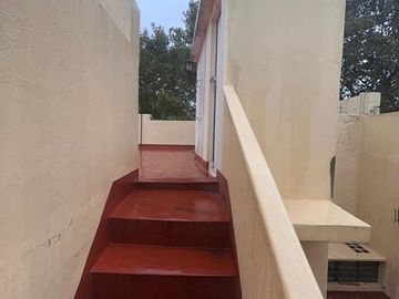 VENTA CASA 5 AMB COCHERA/PATIO/TERRAZA Z/BARRACAS.