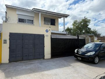 VENTA CASA 4 AMB CON COCHERA POSIBIBLE 2 PROPIEDAD