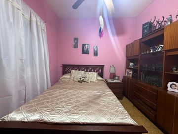 VENTA CASA 4 AMB CON COCHERA POSIBIBLE 2 PROPIEDAD