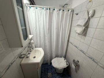 VENTA CASA 4 AMB CON COCHERA POSIBIBLE 2 PROPIEDAD