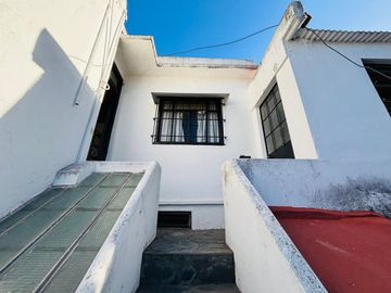 VENTA CASA 4 AMB VILLA BOSCH COCHERA PATIO PERMUTA