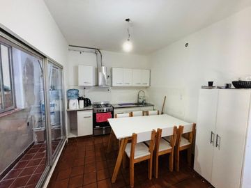 VENTA CASA 4 AMB VILLA BOSCH COCHERA PATIO PERMUTA