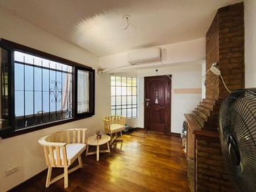 VENTA CASA 4 AMB VILLA BOSCH COCHERA PATIO PERMUTA