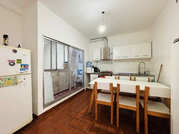 VENTA CASA 4 AMB VILLA BOSCH COCHERA PATIO PERMUTA