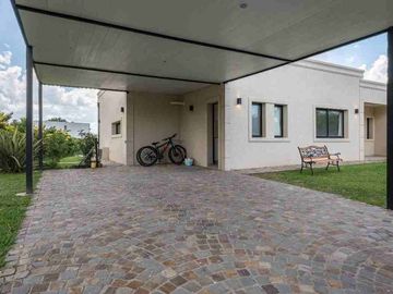 Casa en Haras Santa Maria - Barrio los Molinos