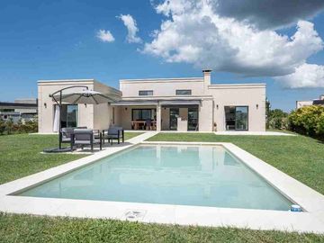 Casa en Haras Santa Maria - Barrio los Molinos