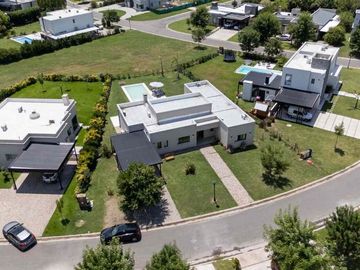 Casa en Haras Santa Maria - Barrio los Molinos