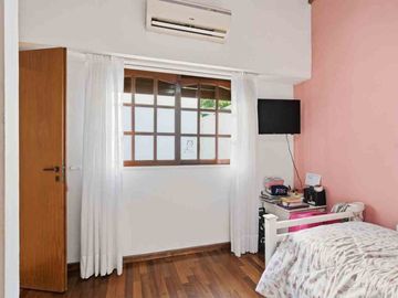 VENTA DUPLEX 4 AMB EN HAEDO CON COCHERA - PERMUTA